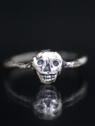 Silver Colonial Skull Ring