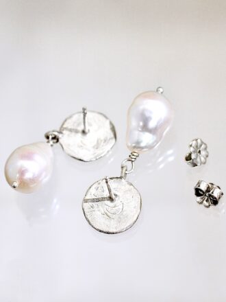 Pearl Calypso Silver Earrings