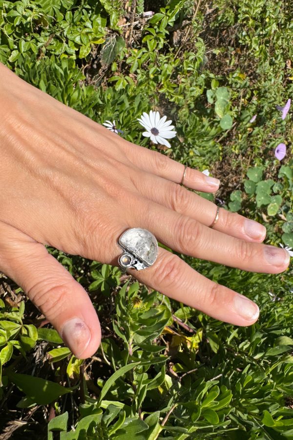 Moon Dust Silver Quartz Labradorite Ring