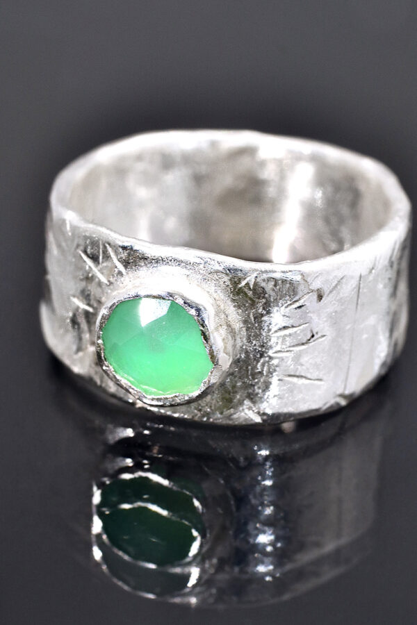 Silver Fairy Glow Chrysoprase Ring